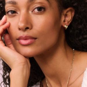 Kendra Scott x LoveShackFancy Heart Gold Huggie Earrings - view 2